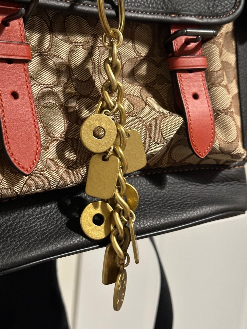 Coach vintage model #92124, featuring multiple hammered coin charms RARE! - Picture 7 of 9